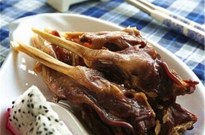 广式腊鸭头