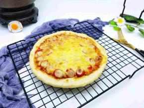 戴上隔热手套取出烤盘，脱模。