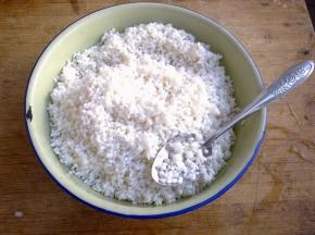 糥米提前用水浸泡24小时。