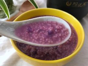 等冰糖融化后熄火焖10钟即可。