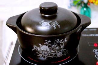 盖上锅盖继续小火煮2分钟左右