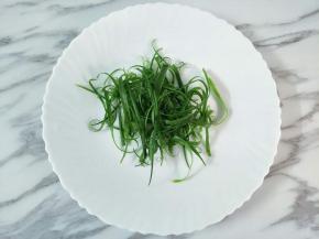 葱花用手撕成条