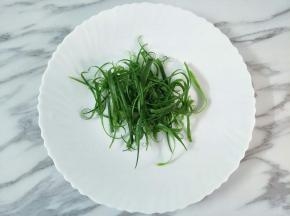 葱花用手撕成条