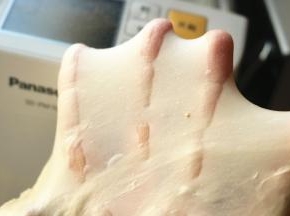 再揉一个面团程序，可以拉出薄薄的手套膜。