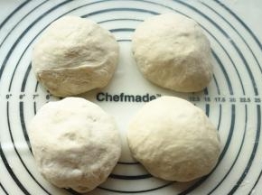 排气后分成四份。