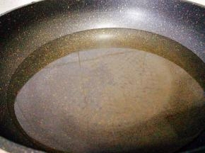 锅里放水