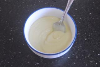 用料理机搅打成泥