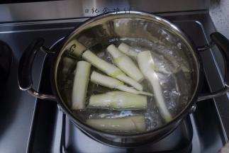 放在开水里煮10分钟左右