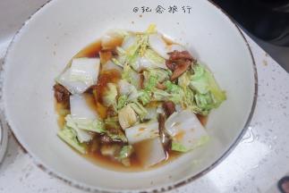 加一些盐再加一些水盛出备用