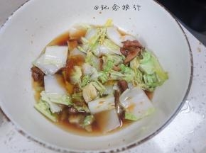 加一些盐再加一些水盛出备用