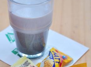 将燕麦巧克力块加入。