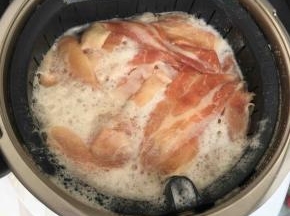 洗肉，5分钟/50度/速度5用小美清洗肉，不破坏血红蛋白