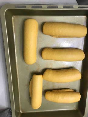 送入发酵箱，温度控制在28 度松驰20 分钟，这是松驰好的状态。