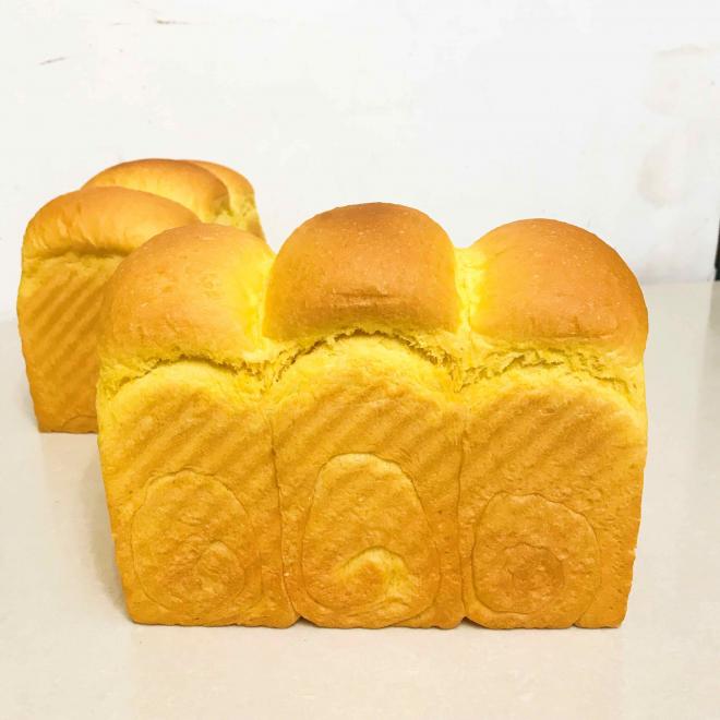 南瓜烫种炼乳吐司
