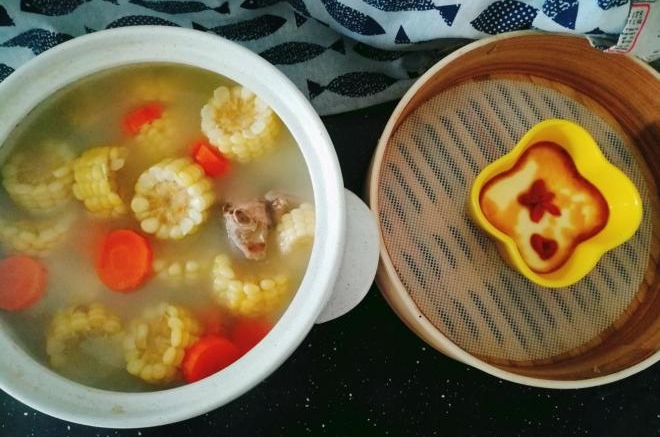 一锅出两味--玉米胡萝卜骨汤&炖蛋