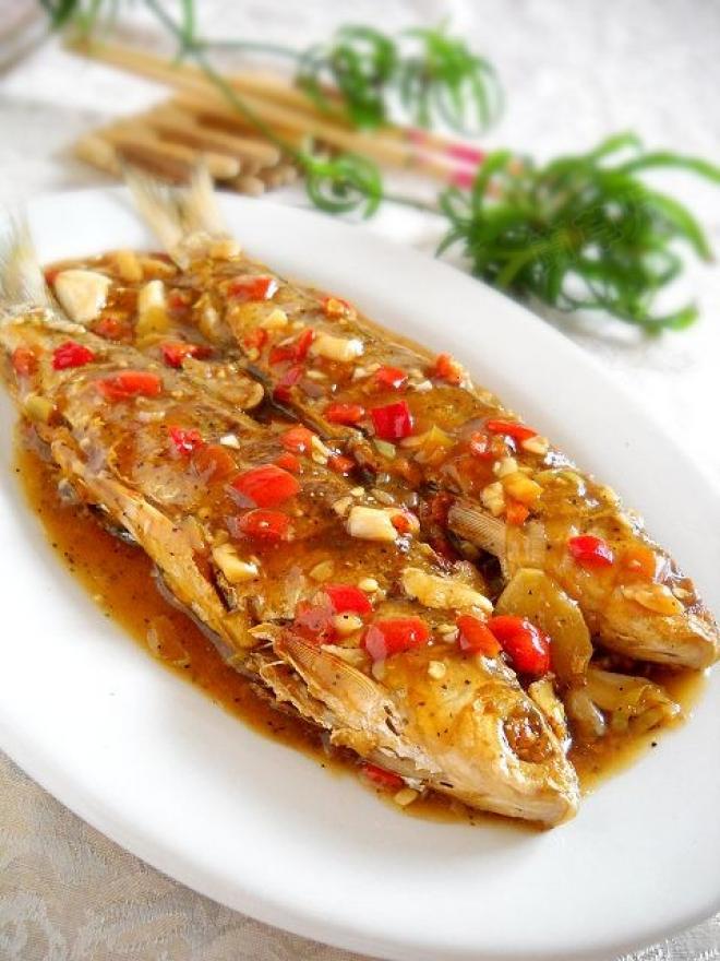 剁椒香酥刁子鱼