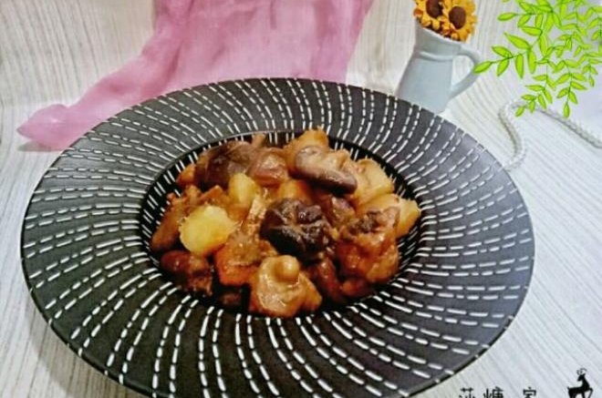 红烧鸡肉香菇土豆