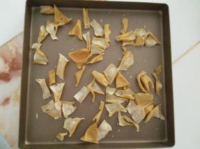 烤好后取出晾凉。