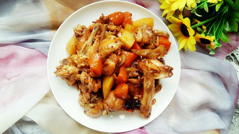 胡萝卜炖鸡翅