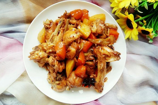 胡萝卜炖鸡翅