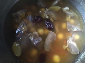 出锅加盐鸡精调味即可