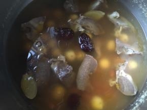 出锅加盐鸡精调味即可