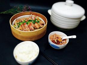 成品图，准备一碗白米饭晚餐搞定
