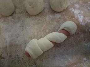 缠在火腿上，依次做好所有。