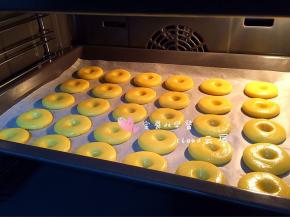 200度预热烤箱10分钟，烤箱中层180度烤20分钟左右。