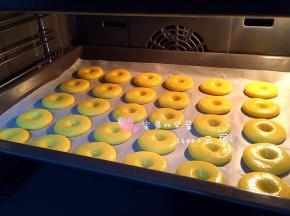 200度预热烤箱10分钟，烤箱中层180度烤20分钟左右。