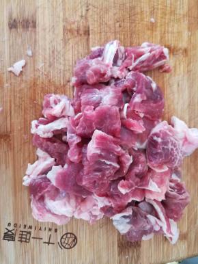 切成大小合适的块。