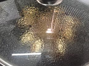 盖锅盖焖煮