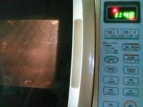 微波炉高火2分钟后取出。