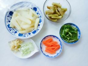 全部处理好的食材。