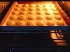 放入烤箱175度上下火，烤10-13分钟即可