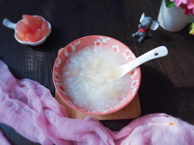 清肺养颜雪梨粥