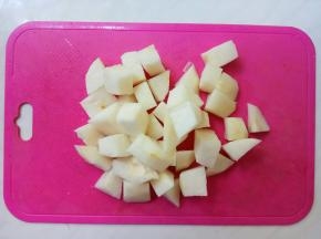 切成小块。