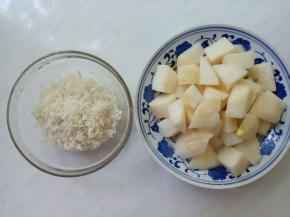 大米、糯米淘洗干净。