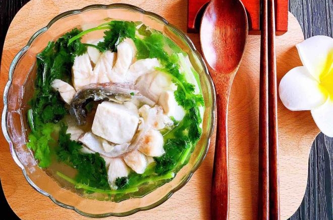 脆鲩豆腐汤