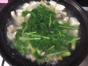 十分清甜鲜美的汤，很适合秋冬喝