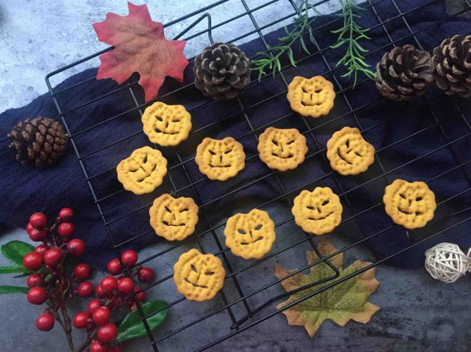 万圣节南瓜鬼脸饼干