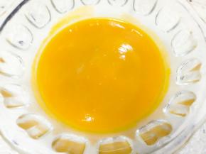 加入适量的水用料理机打碎，过筛备用