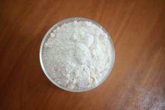 先将杏仁粉、糖粉、低筋面粉用料理机打匀