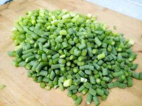 蒜台切1——2厘米的小段