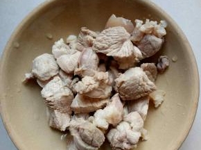 清水冲洗干净沥干水份