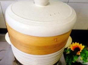 一块上灶，水开后马上转中小火，15分钟左右，焖5分钟包子可以出锅了