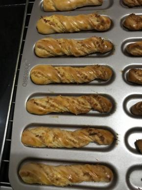 烤箱预热到180度，中层烤25分钟左右即可