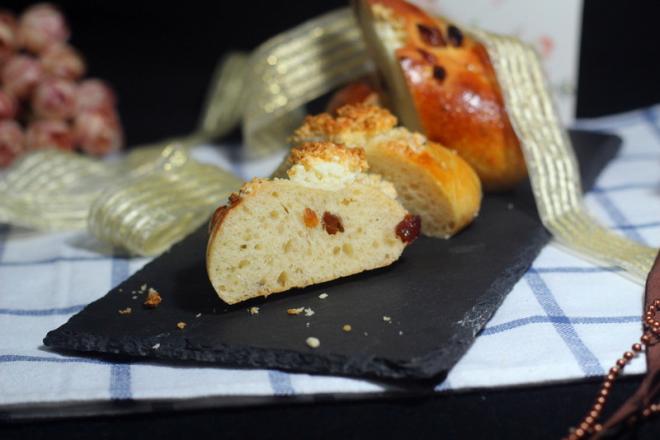 葡萄干椰蓉花式软欧