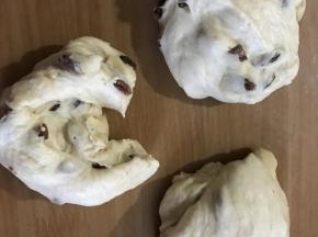 将面团分成40克一个团