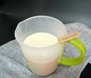 好了之后调入个人口味的白糖即可。